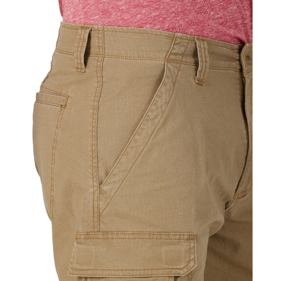 NWT Men's Wrangler Stretch Cargo Shorts - Picture 2 of 5